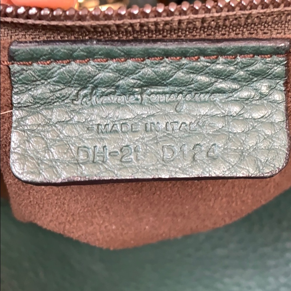 Salvatore Ferragamo handbag - Picture 6 of 15